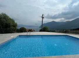 Appartamento Valentina piscina e vista lago