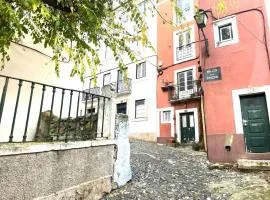 The Alfama Escape