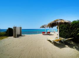Marinella Beach Apartments - On The Beach - Private Free Parking, Hotel in Capo Vaticano