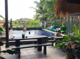 Green Paddy Hostel & Villa