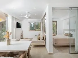 NŪSA suites & villas