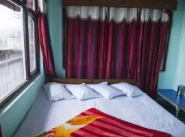 Ratna lodge