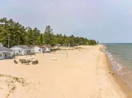 Sunnyside 2BR 1BA Relaxing Lakefront Retreat