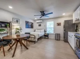 The Vanderbilt Mansion Apt 12 Near Downtown & TWU