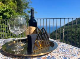 Rooms Hub Costa d'Amalfi - Vietri sul Mare, khách sạn ở Vietri