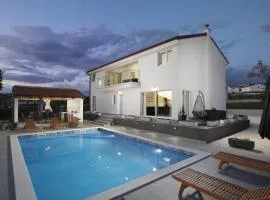 Villa Euphoria Mit Pool, Sauna Und Whirlpool