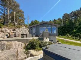 Nice Home In Mandal With Jacuzzi