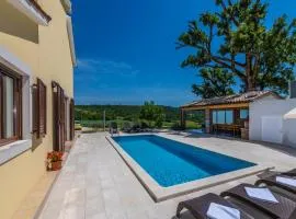 Villa Gresti, a beautiful and private summer villa