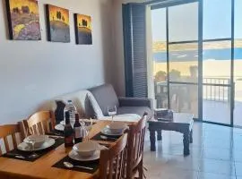 Seafront Maisonette Ocean Views & Terrace