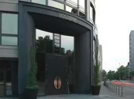 Roomers Frankfurt Central, Autograph Collection