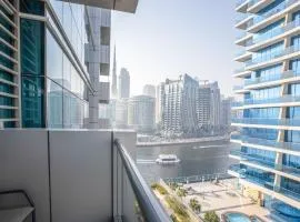 1BR 5-Star Hotel w & Infinity Pool & Gym Canal Views