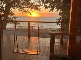 Coastal Oceanfront Hideaway w 3BR & Private Deck