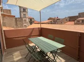 Duplex pour 2 à 6 personnes avec terrasse en plein cœur de la citadelle de Bonifacio