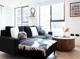 Supernova Suite & City Views