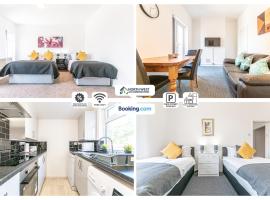 Modern 3BR House in Ince Ideal for Contractors & Long Stays, hotel i Pemberton