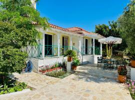 Antheia, hotel in Romanós