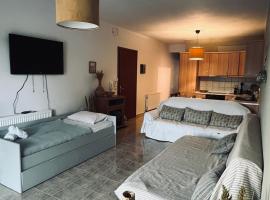 Seaesta House, hotel i Keramoti