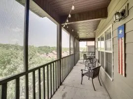 Pool and Lake Access Cozy Nest in Branson West
