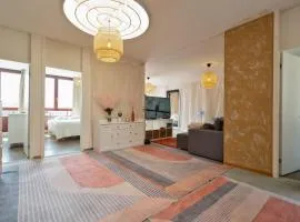Penthouse Rooftop Loft, 190sq, Panorama View, 1min to Main Station- 5min to City