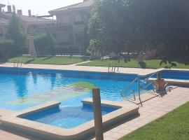 Bungalow en Novamar a 800 metros del mar, hotel a Gran Alacant