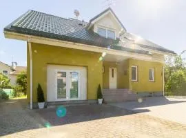 V36 Žemutinė studija