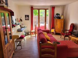 Maison au cœur du Verdon 2 chambres et terrasse，位于普罗旺斯地区阿莱马尼的酒店