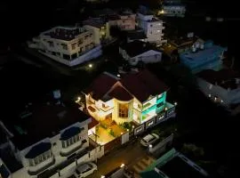 Rail Ridge Luxury Villa Golden Chariot