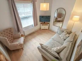 Vine Cottage, 3 Bedroom, Stamford Centre by Belmont Places