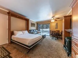 Cozy Deluxe Studio #131 at Donner Lake Village condo