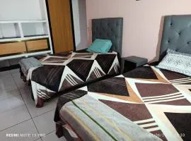 Cozy Retreat Walk Everywhere