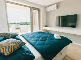 BlueWave Apartment Piestany with Pool & Free Parking
