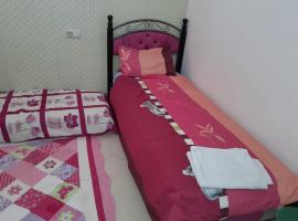 شقة – hotel w mieście Selouane