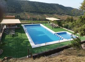 Casas Rurales Ivan El Penas, hotel di Benizar