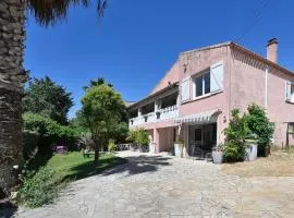 1 Bedroom Amazing Apartment In Lunel