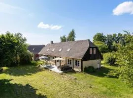 4 Bedroom Nice Home In Gudhjem