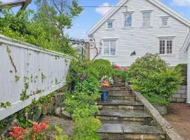 Stunning Apartment In Lillesand With Wifi