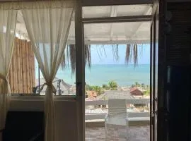 A un paso de la playa en zorritos