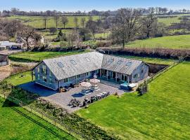 6 Bed in Oakford 60494, hotel i North Molton