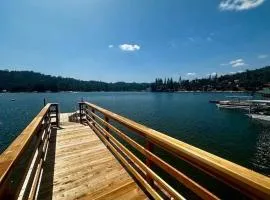 Camp Bass-Boat Dock-Lake Front-Sleeps 10