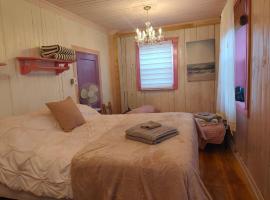 Gite la belle Forillonne aux salles de bain privée, hotel in Gaspé