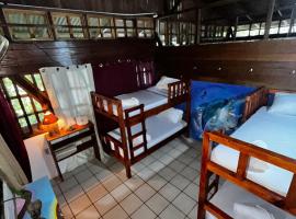 fenix soul hostel ocean view, hotel v destinaci Drake