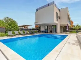 Nice Home In Pula With Kitchen