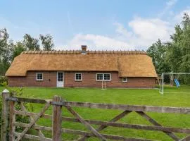 Awesome Home In Væggerløse With Kitchen