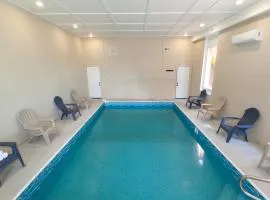 Grace HideawayHUGESleeps20 Pool Hot Tub Games