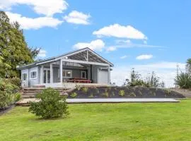 Karapiro Cottage