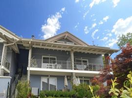 Apartment near Lake Maggiore, Hotel in Meina