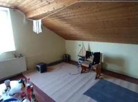 Apartamencik Pracowniczo-Wypoczynkowy EMILKA