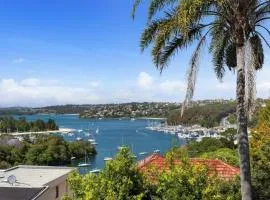 MetaWise Luxe 6 Bed Ocean View Family Home in Seaforth
