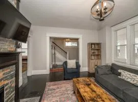 The Restful Roost w Hot Tub