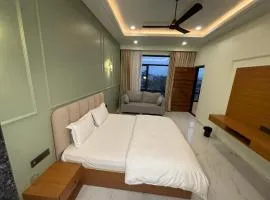Hotel Heera Palace